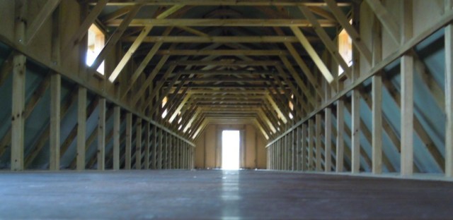 pitzer-gurs-barracks-interior-2015